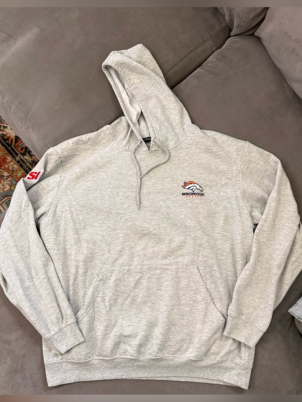 Denver Broncos Sweatshirt Size XXL Sports Illustrated Gray Hoodie NFL Dunbrooke